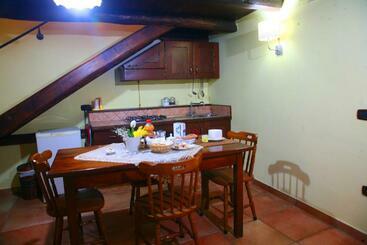 تختخواب و صبحانه Al Vecchio Cellaio Historical Guest House