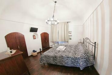 تختخواب و صبحانه Al Vecchio Cellaio Historical Guest House
