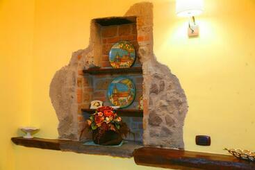 تختخواب و صبحانه Al Vecchio Cellaio Historical Guest House