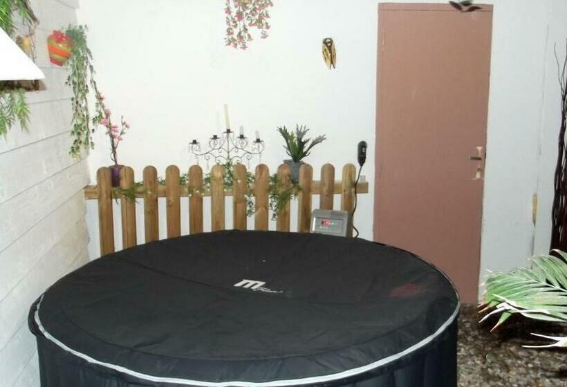 تختخواب و صبحانه L Escapade Colorée Anciennement La Vieille Forge