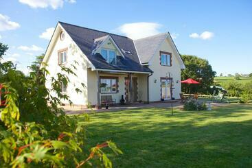 Henbere Farm B&b