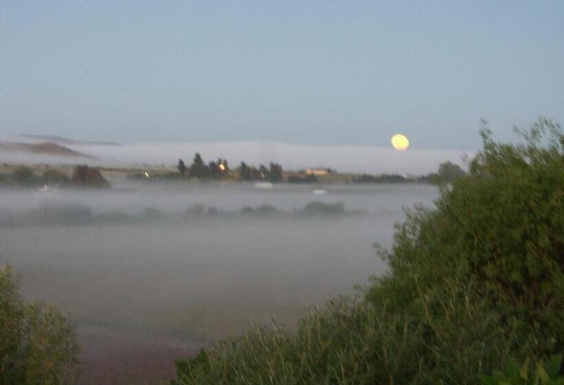 פנסיון The Overlook