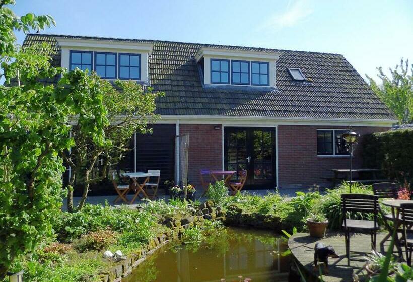 مبيت وإفطار T Laaisterplakky