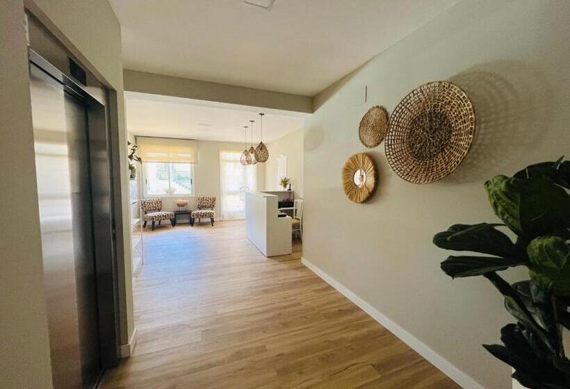 پانسیون Hostal Eden