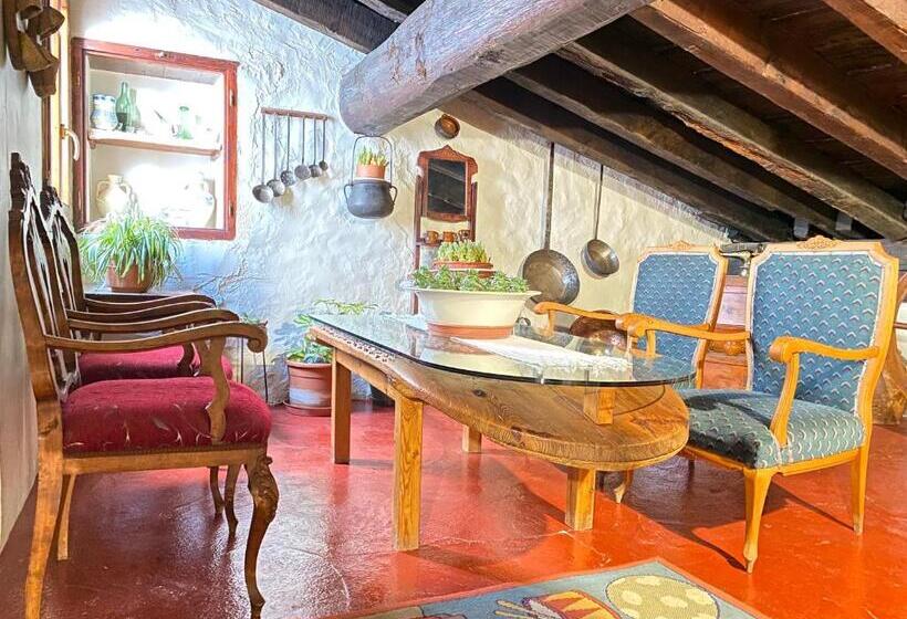 פנסיון Casa Sara