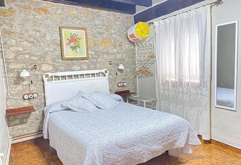 פנסיון Casa Sara