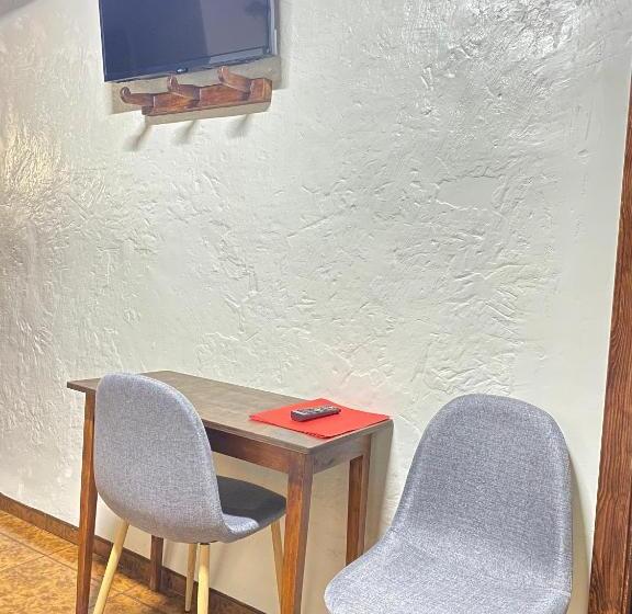 פנסיון Casa Sara