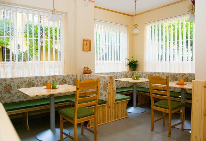 Пансион Hársfa Szálló