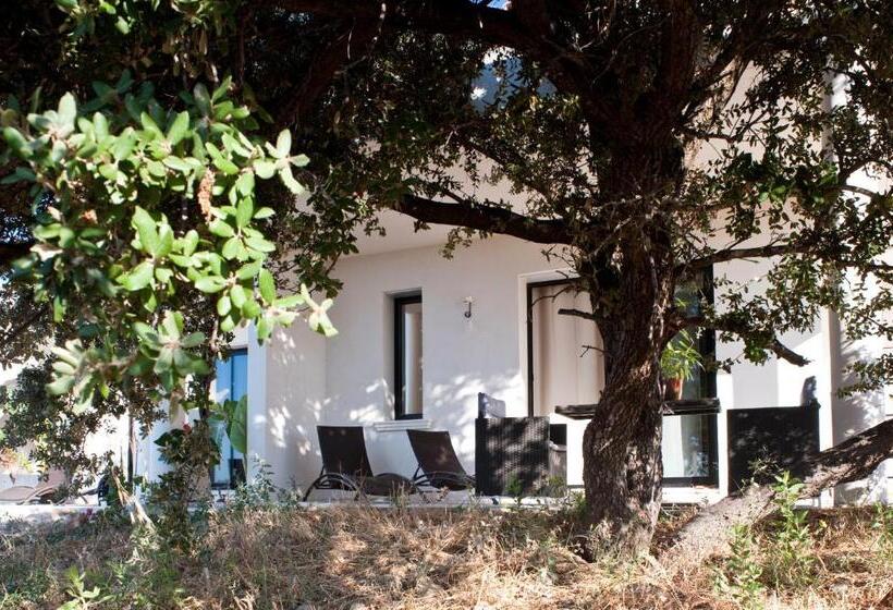 پانسیون Villa Les Restanques