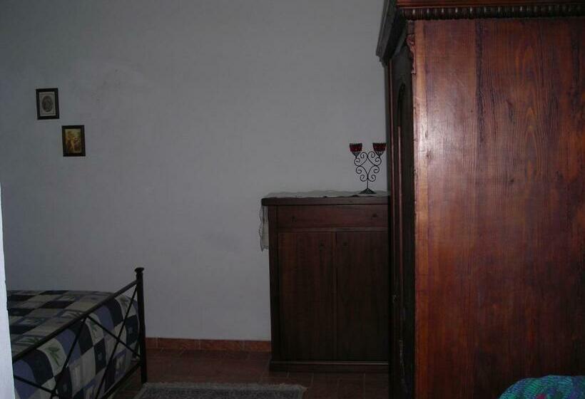 فندق Agriturismo Podere Sottogello