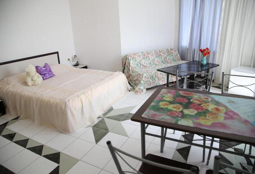پانسیون Popov Guest House