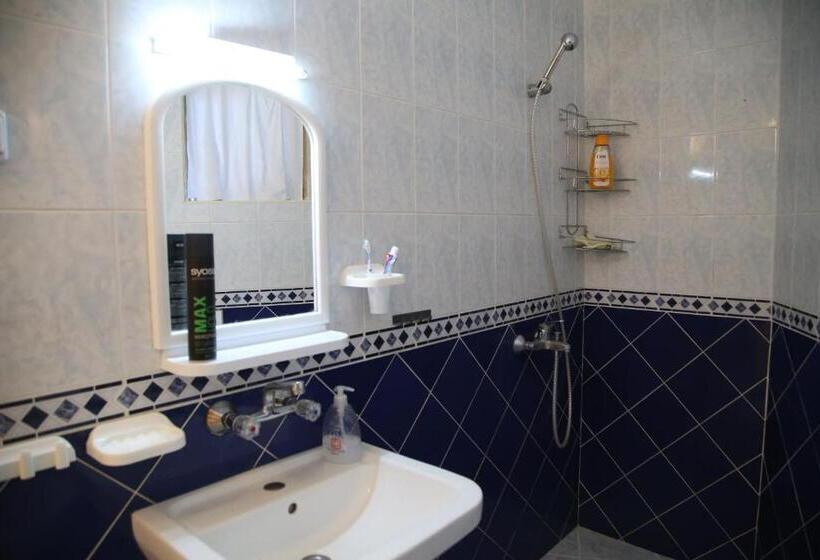 پانسیون Popov Guest House