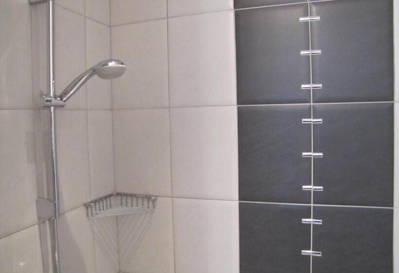 ベッドアンドブレックファースト Chambres D Hôtes Les Muriers