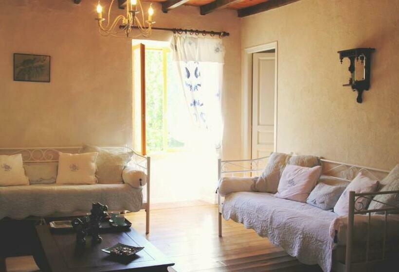 ベッドアンドブレックファースト Chez Providence Chambres Et Table D Hôtes