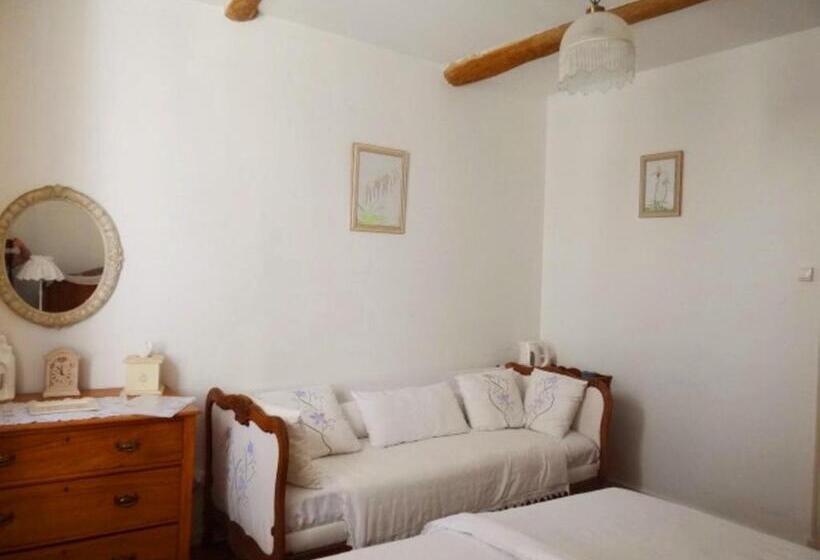 ベッドアンドブレックファースト Chez Providence Chambres Et Table D Hôtes