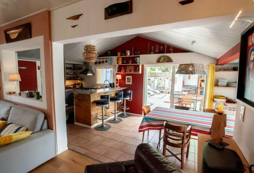 Les Yeux Bleus Bed & Breakfast