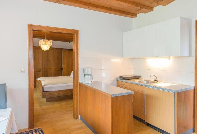 پانسیون Landhaus Tritscher