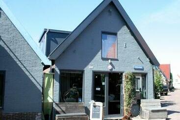تختخواب و صبحانه Het Huis Van De Wadden