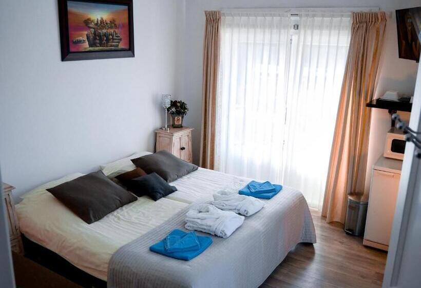 فندق / Pension Villa Tanahlot