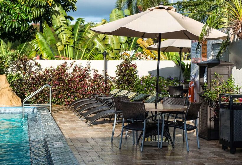 هتل Best Western Plus Hollywood/aventura