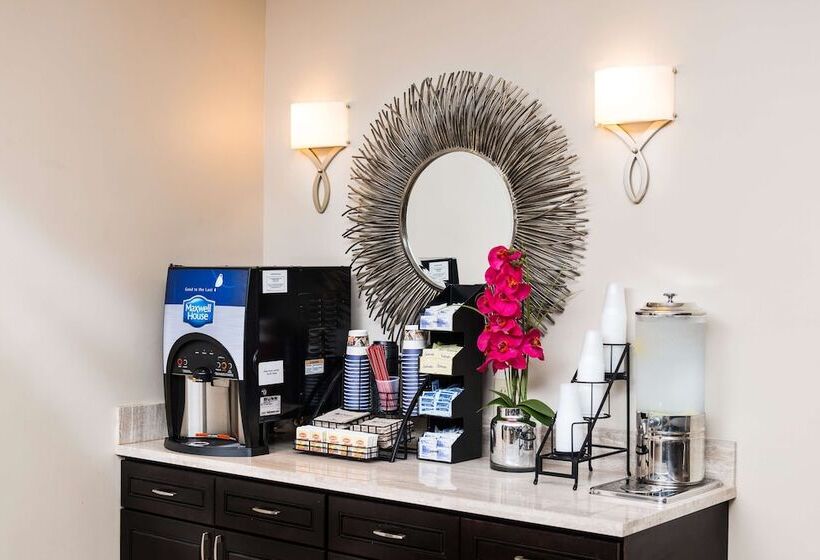 هتل Best Western Plus Hollywood/aventura
