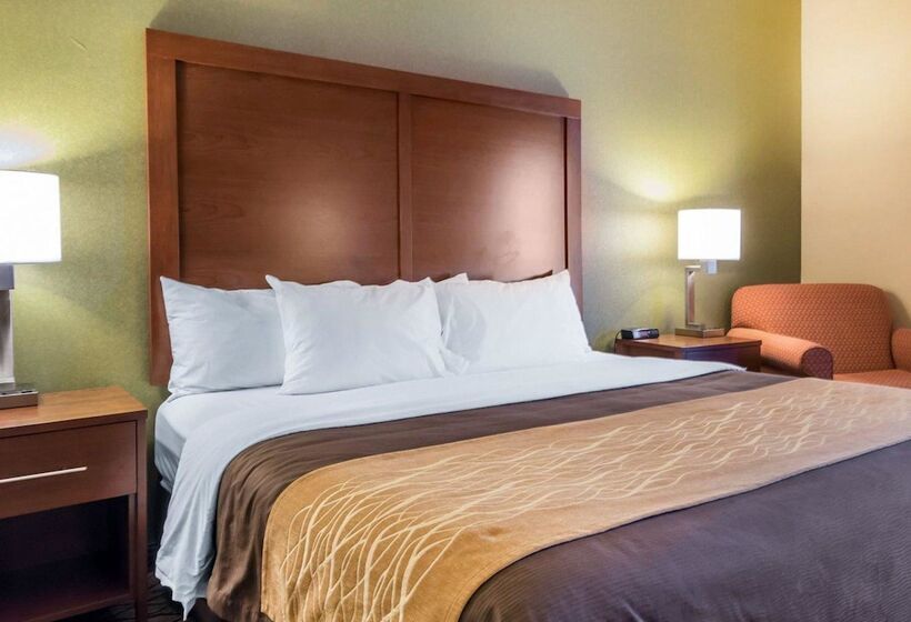 בית מלון כפרי Comfort Inn