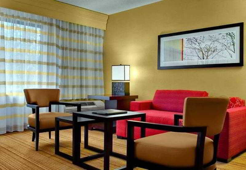 هتل Courtyard Atlanta Airport West