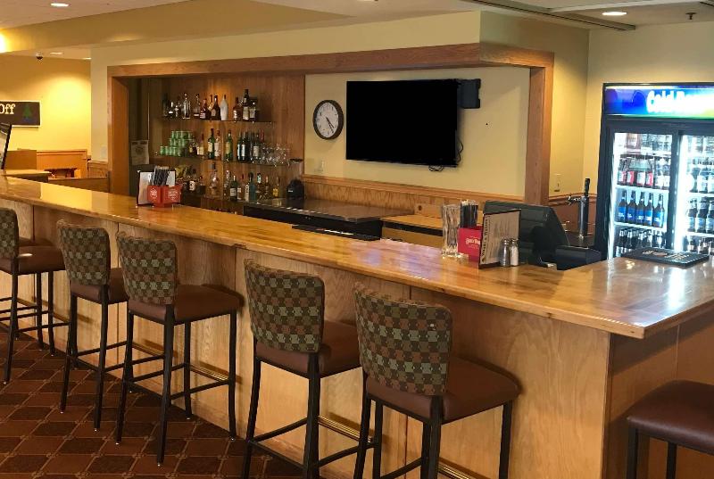ホテル Days Inn & Suites By Wyndham Sutton Flatwoods