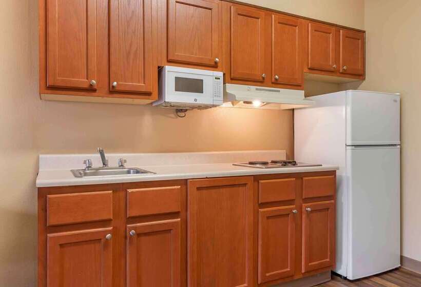 בית מלון כפרי Extended Stay America Suites  Dallas  Frankford Road