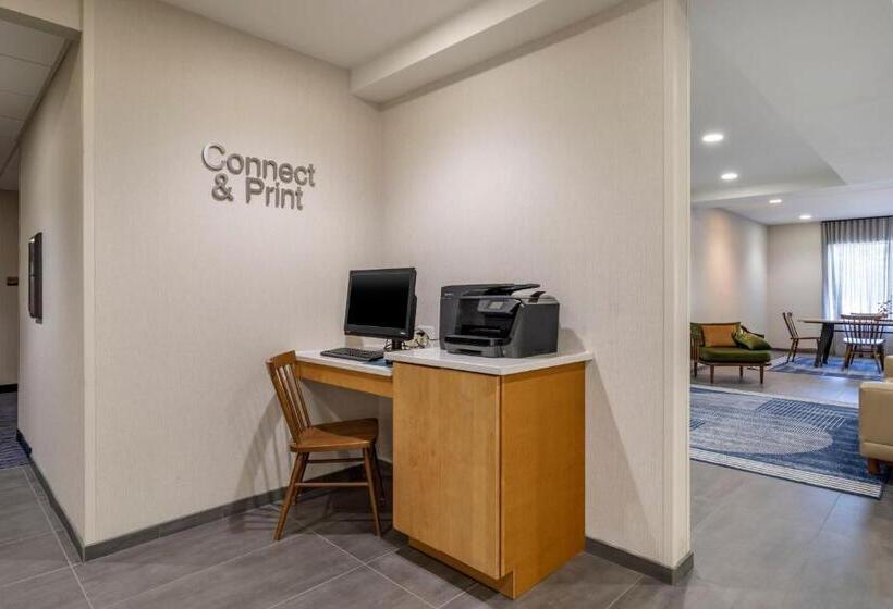 בית מלון כפרי Fairfield Inn & Suites Cherokee