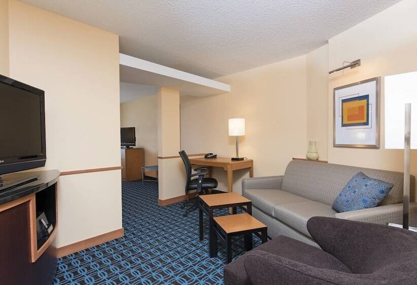 هتل Fairfield Inn & Suites By Marriott Omaha Downtown