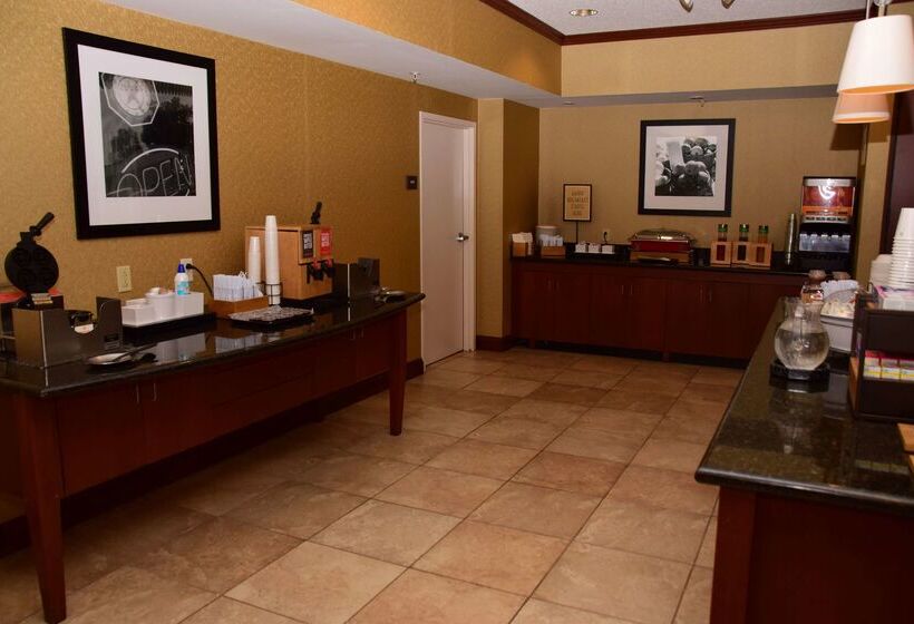 Отель Hampton Inn Indiana