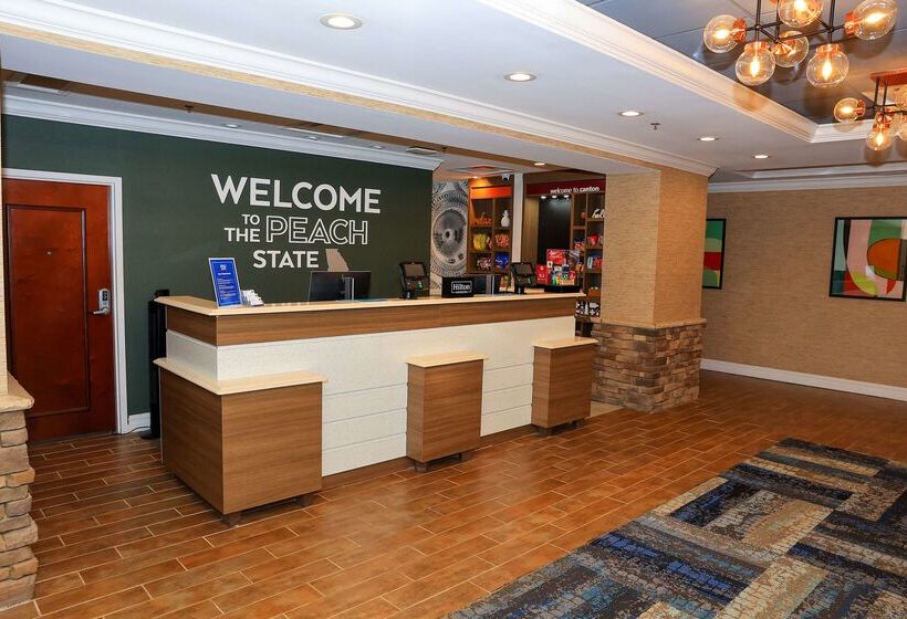 هتل Hampton Inn Atlantacanton