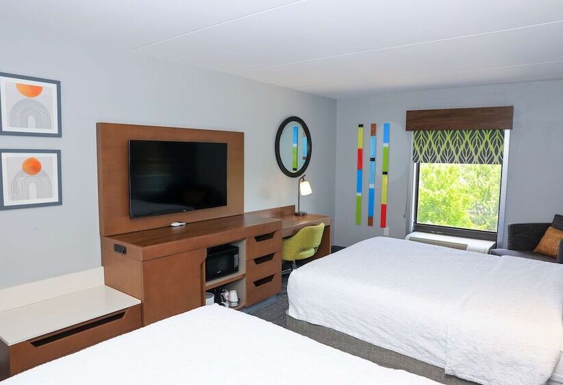 هتل Hampton Inn Atlantacanton