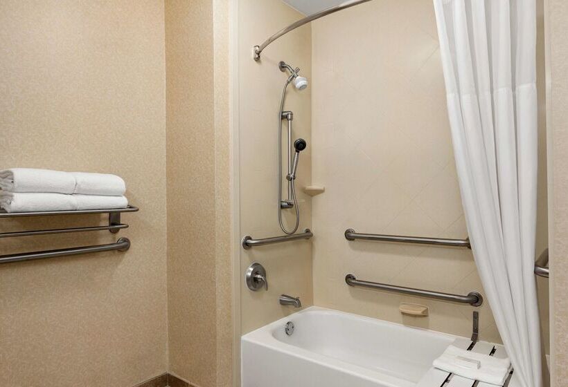 هتل Hampton Inn & Suites Atlanta Airport West/camp Creek Pkwy