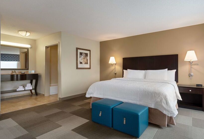 هتل Hampton Inn & Suites Atlanta Airport West/camp Creek Pkwy
