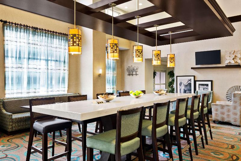 هتل Hampton Inn & Suites Atlanta Airport West/camp Creek Pkwy