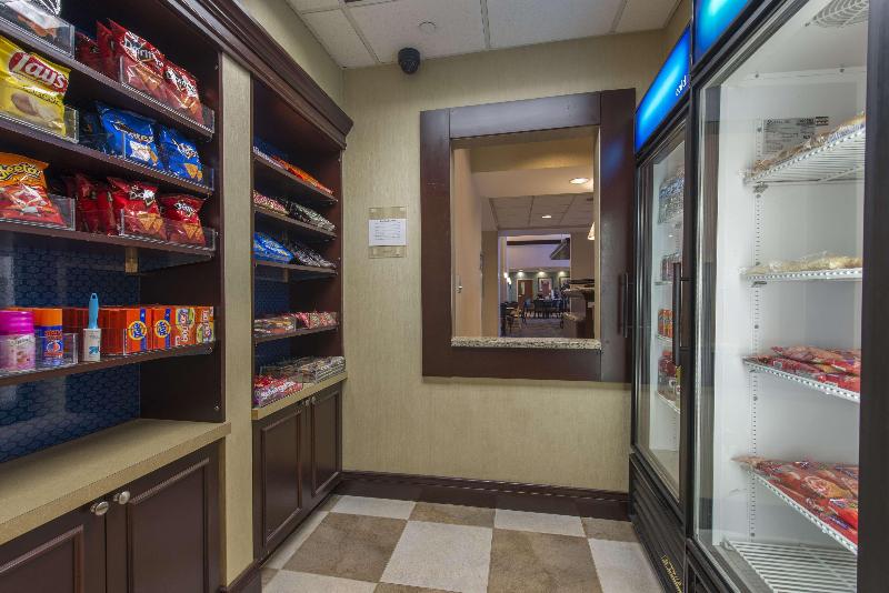 هتل Hampton Inn & Suites Atlanta Airport West/camp Creek Pkwy