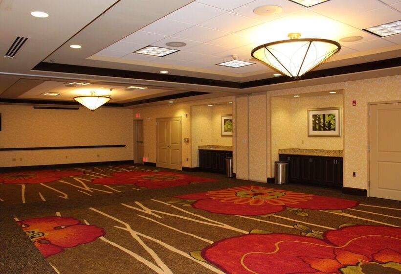 هتل Hilton Garden Inn Clovis