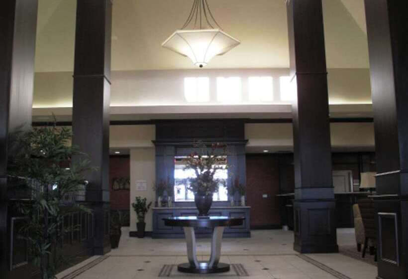 هتل Hilton Garden Inn Clovis