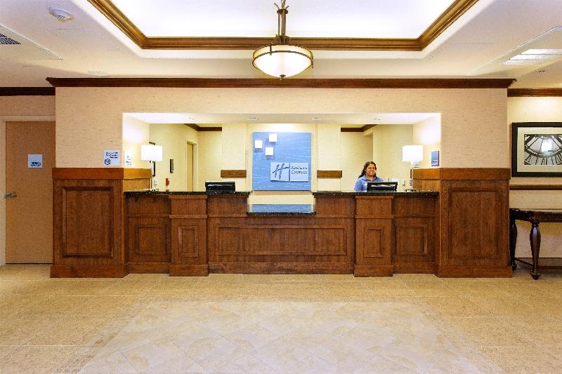 هتل Holiday Inn Express Fresno Northwest   Herndon, An Ihg