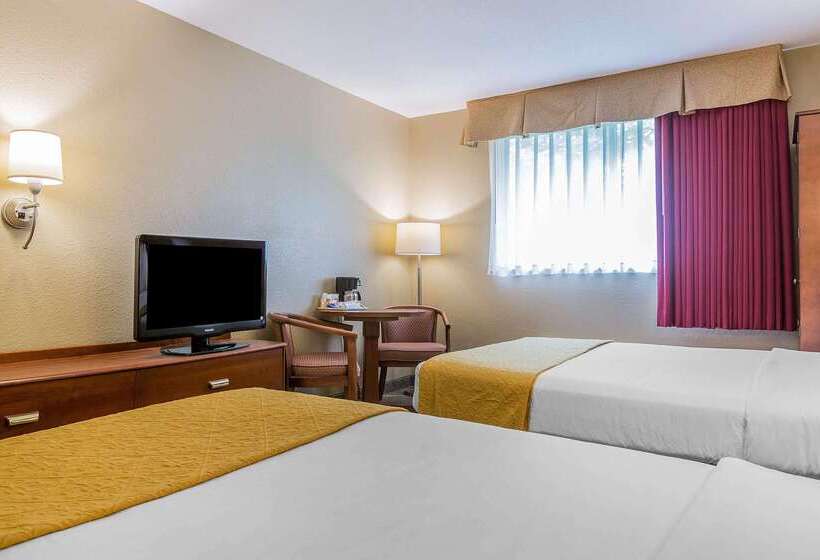 فندق Quality Inn Hyde Park   Poughkeepsie North