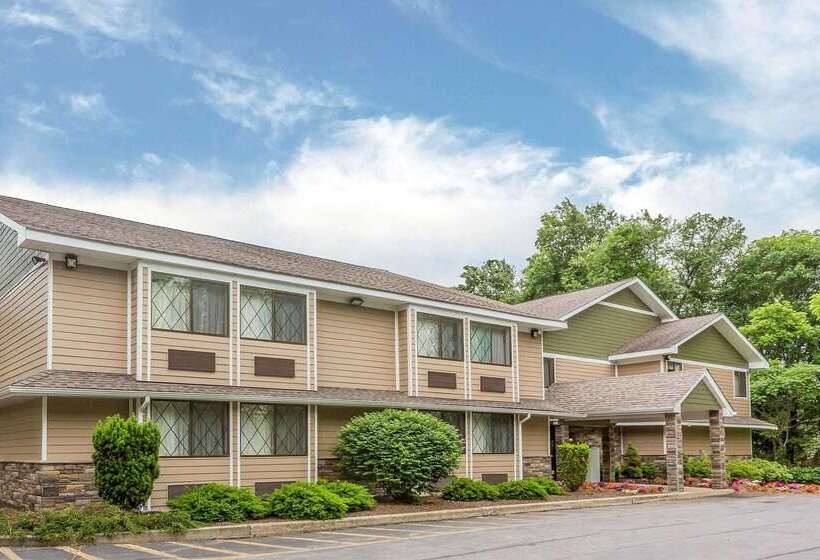 فندق Quality Inn Hyde Park   Poughkeepsie North