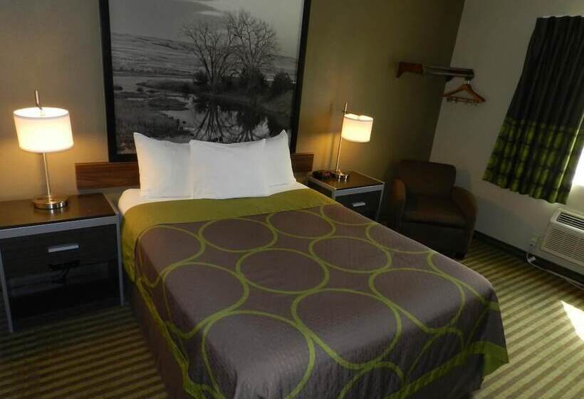 فندق Super 8 By Wyndham Fremont Ne
