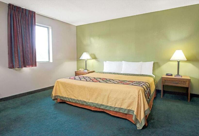 فندق على الطريق Super 8 By Wyndham Eureka/six Flags Nearby