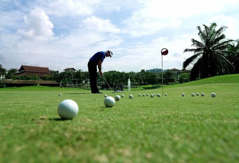 استراحتگاه The Saujana Hotel Kuala Lumpur