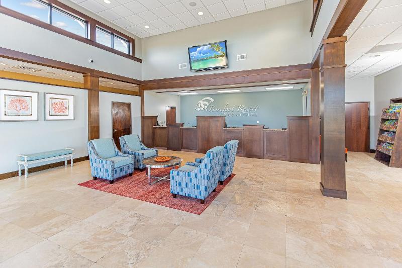 Barefoot Resort & Yacht Club