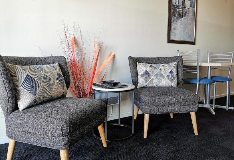 בית מלון כפרי Asure Ascot Motor Inn