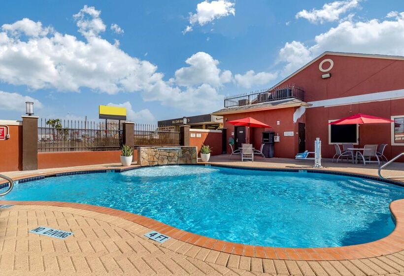 בית מלון כפרי Best Western Plus Edinburg Inn & Suites