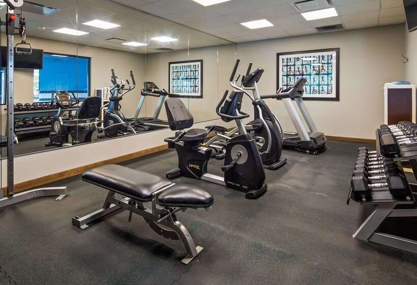 فندق Best Western Plus Olathe